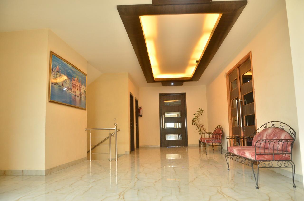 Hotel Milan Palace Amritsar Exterior foto